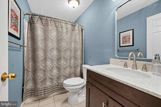 554 HERITAGE OAK DR, Yardley, PA 19067
