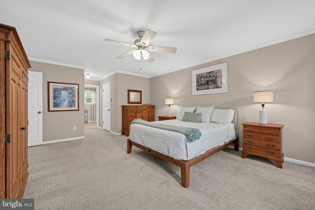 554 HERITAGE OAK DR, Yardley, PA 19067