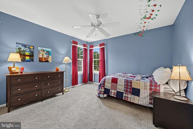 554 HERITAGE OAK DR, Yardley, PA 19067