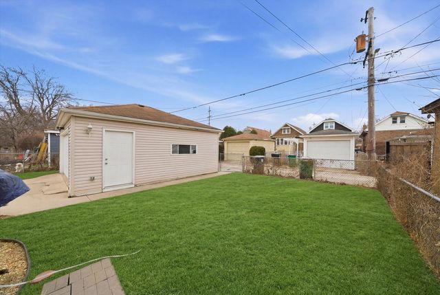 2728 Grove Avenue, Berwyn, IL 60402