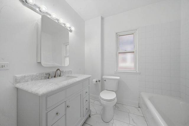 2728 Grove Avenue, Berwyn, IL 60402