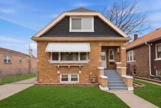 2728 Grove Avenue, Berwyn, IL 60402