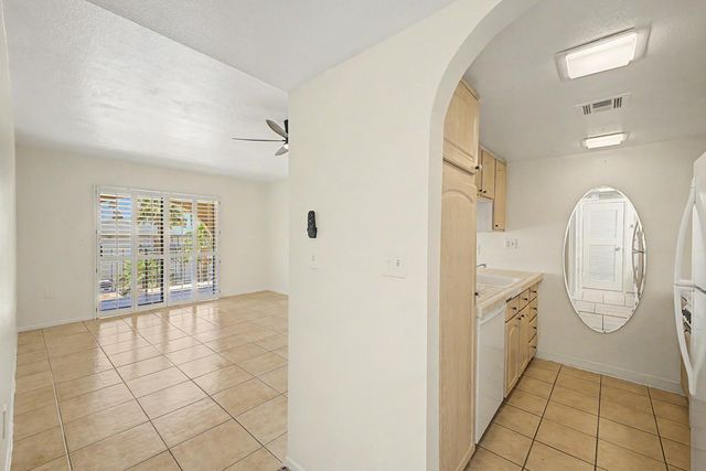 3033 E Devonshire Avenue Unit 3031, Phoenix, AZ 85016