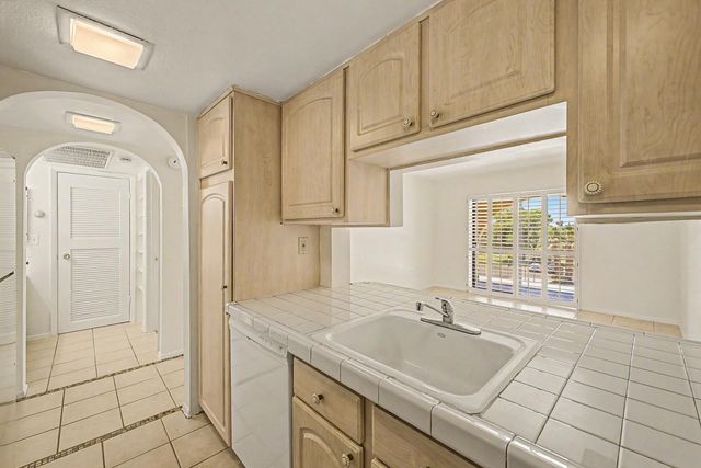 3033 E Devonshire Avenue Unit 3031, Phoenix, AZ 85016