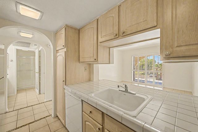 3033 E Devonshire Avenue Unit 3031, Phoenix, AZ 85016