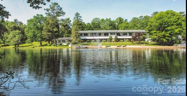 1150 W Blue Ridge Road, Flat Rock, NC 28731