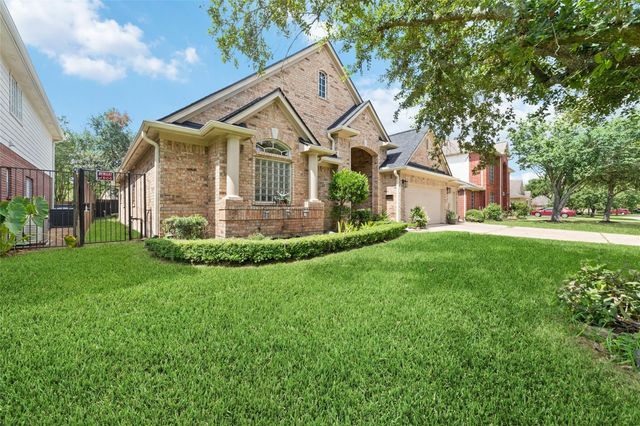 3214 E Cedar Hollow Drive, Pearland, TX 77584
