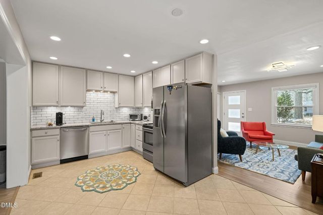 8803 Rollingwood Road, Chapel Hill, NC 27516