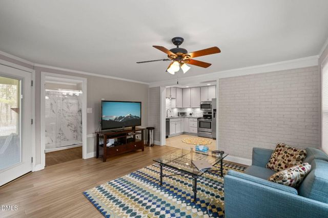 8803 Rollingwood Road, Chapel Hill, NC 27516