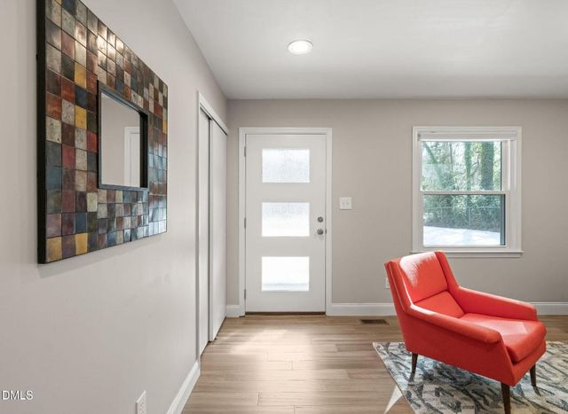 8803 Rollingwood Road, Chapel Hill, NC 27516