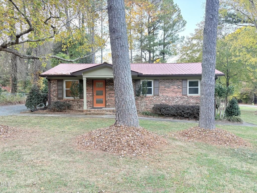 8803 Rollingwood Road, Chapel Hill, NC 27516