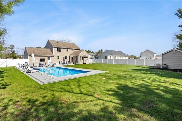 20 Settlers Way, Bourne, MA 02532