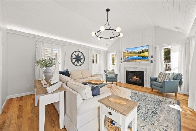 20 Settlers Way, Bourne, MA 02532