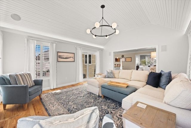 20 Settlers Way, Bourne, MA 02532