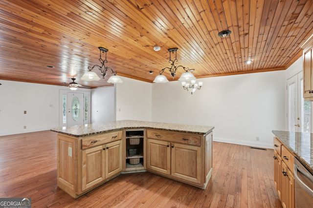 118 Brenda Lane, Clayton, GA 30525