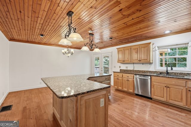 118 Brenda Lane, Clayton, GA 30525