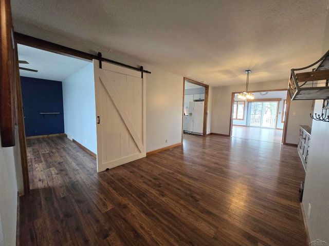 2055 S Farley Road, Bay City, MI 48747