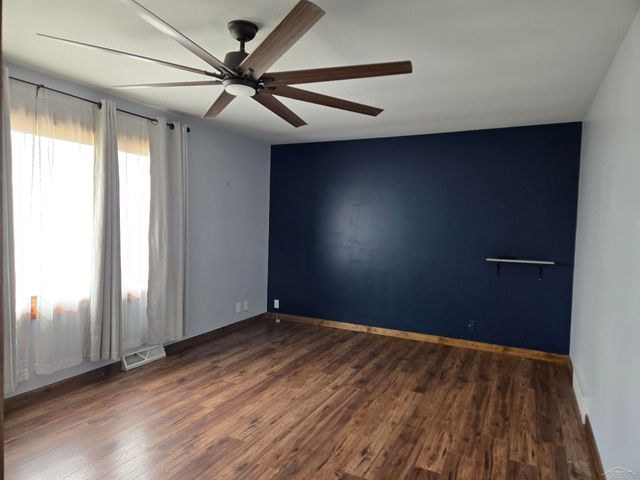 2055 S Farley Road, Bay City, MI 48747