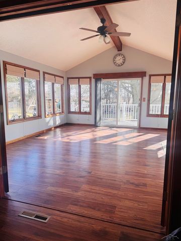 2055 S Farley Road, Bay City, MI 48747