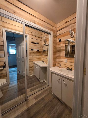 2055 S Farley Road, Bay City, MI 48747