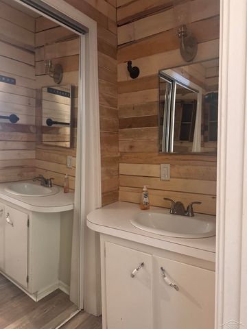 2055 S Farley Road, Bay City, MI 48747