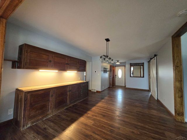 2055 S Farley Road, Bay City, MI 48747