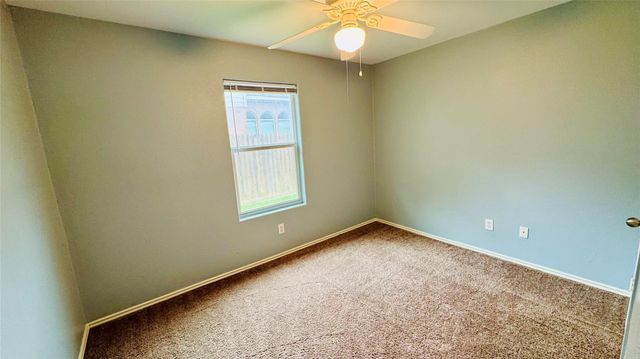 4007 Hunters Ridge Drive, Baytown, TX 77521