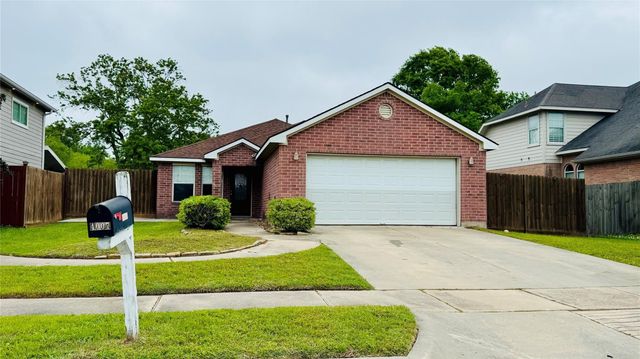 4007 Hunters Ridge Drive, Baytown, TX 77521