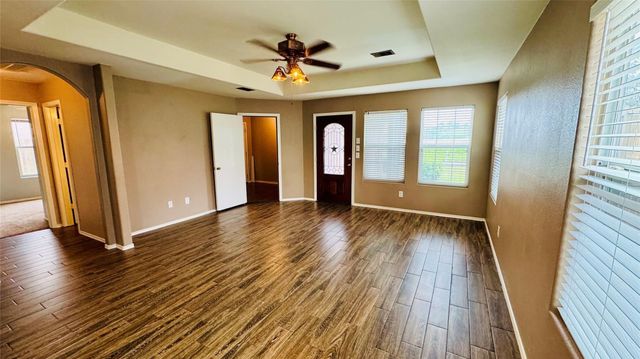 4007 Hunters Ridge Drive, Baytown, TX 77521