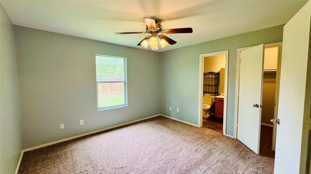 4007 Hunters Ridge Drive, Baytown, TX 77521