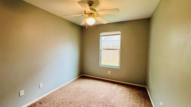 4007 Hunters Ridge Drive, Baytown, TX 77521