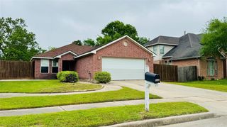 4007 Hunters Ridge Drive, Baytown, TX 77521