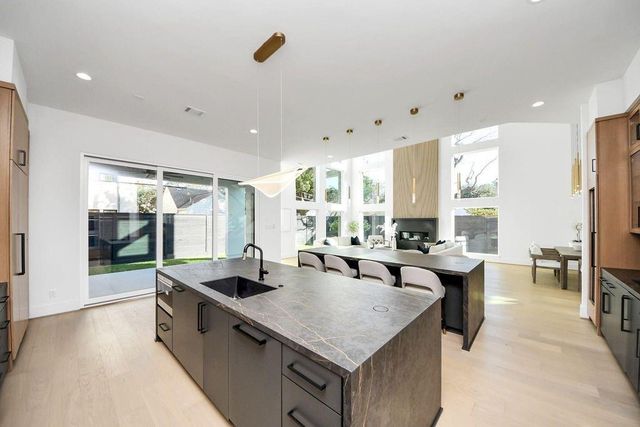 2232 Swift Boulevard, Houston, TX 77030