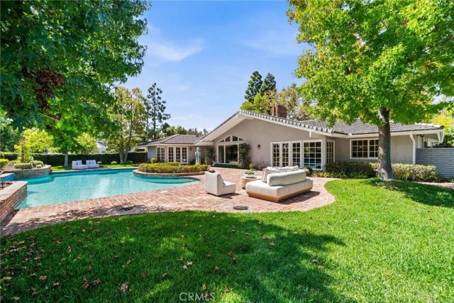 10982 Bent Tree Road, North Tustin, CA 92705