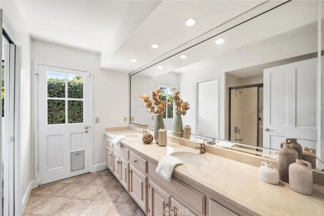 10982 Bent Tree Road, North Tustin, CA 92705