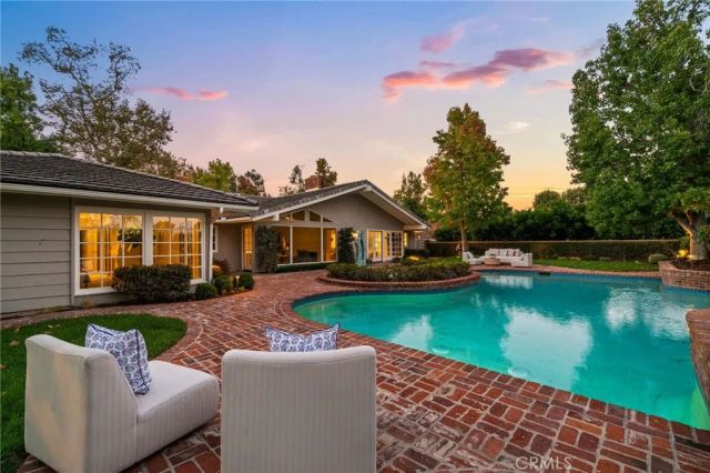 10982 Bent Tree Road, North Tustin, CA 92705
