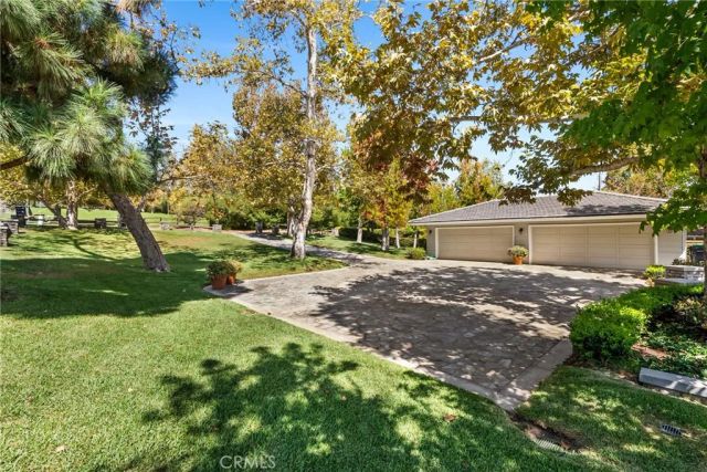 10982 Bent Tree Road, North Tustin, CA 92705
