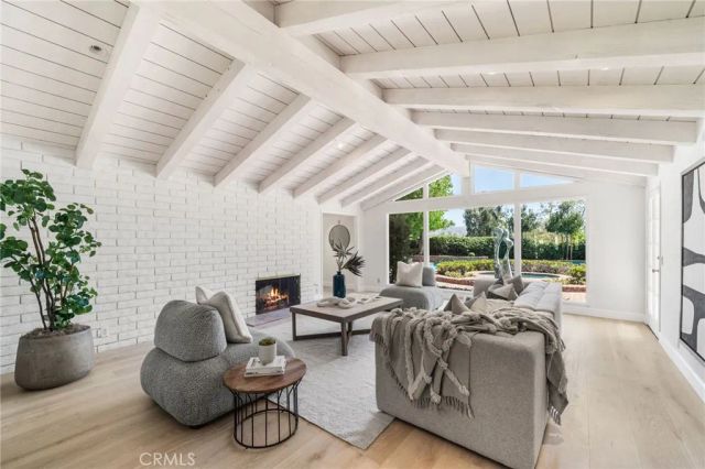 10982 Bent Tree Road, North Tustin, CA 92705