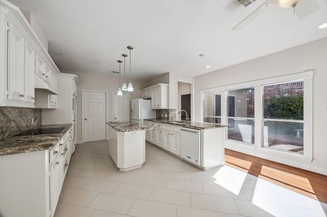 6842 Queensclub Drive, Houston, TX 77069