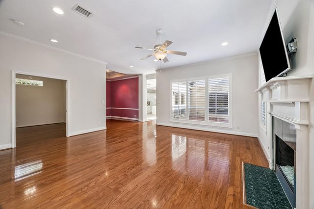6842 Queensclub Drive, Houston, TX 77069