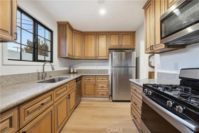 1989 N Lake Avenue, Altadena, CA 91001