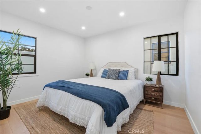 1989 N Lake Avenue, Altadena, CA 91001