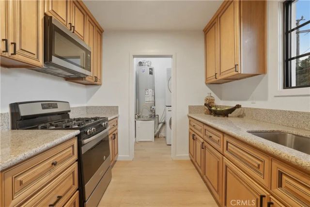 1989 N Lake Avenue, Altadena, CA 91001