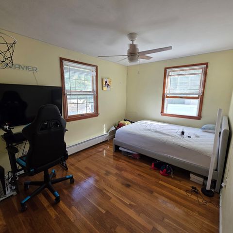 55 Rindone Street, Holbrook, MA 02343