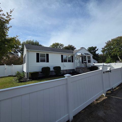 55 Rindone Street, Holbrook, MA 02343