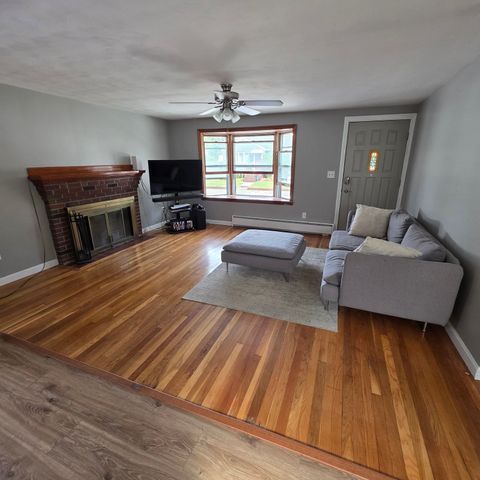 55 Rindone Street, Holbrook, MA 02343