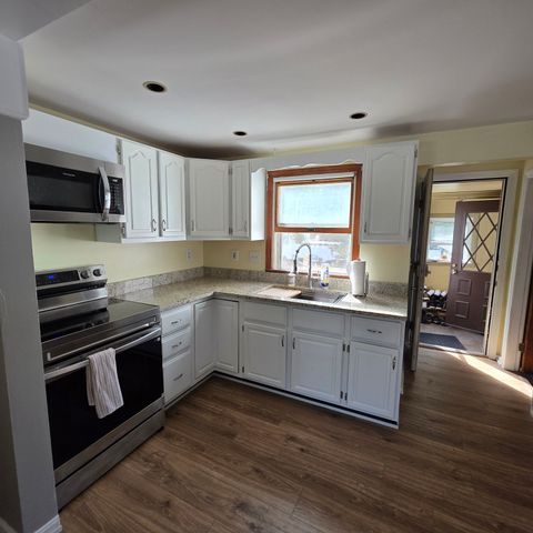 55 Rindone Street, Holbrook, MA 02343