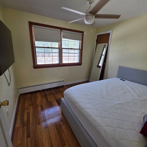 55 Rindone Street, Holbrook, MA 02343