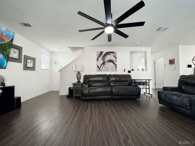 2745 Lily Circle, Northport, AL 35473