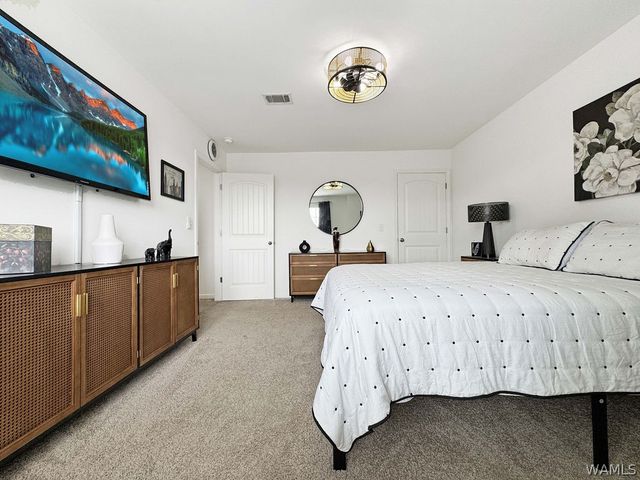 2745 Lily Circle, Northport, AL 35473